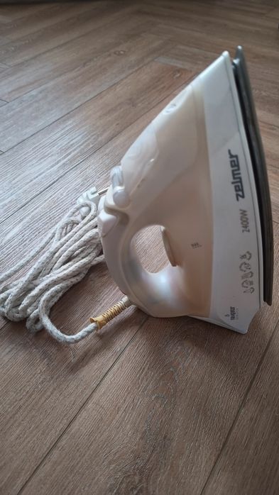 Żelazko Zelmer Navigator 2400W