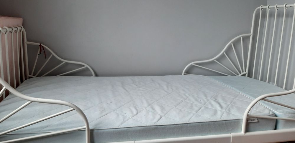 Łóżko Minnen,  które rośnie razem z dzieckiem. Materac,stelaż gratis!