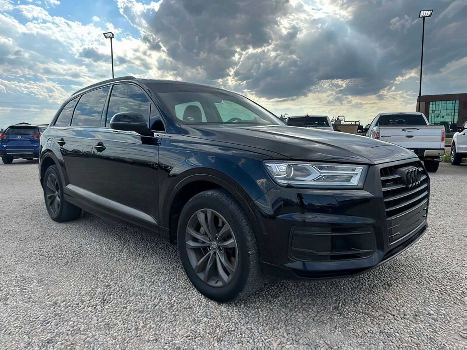 Audi Q7      2018