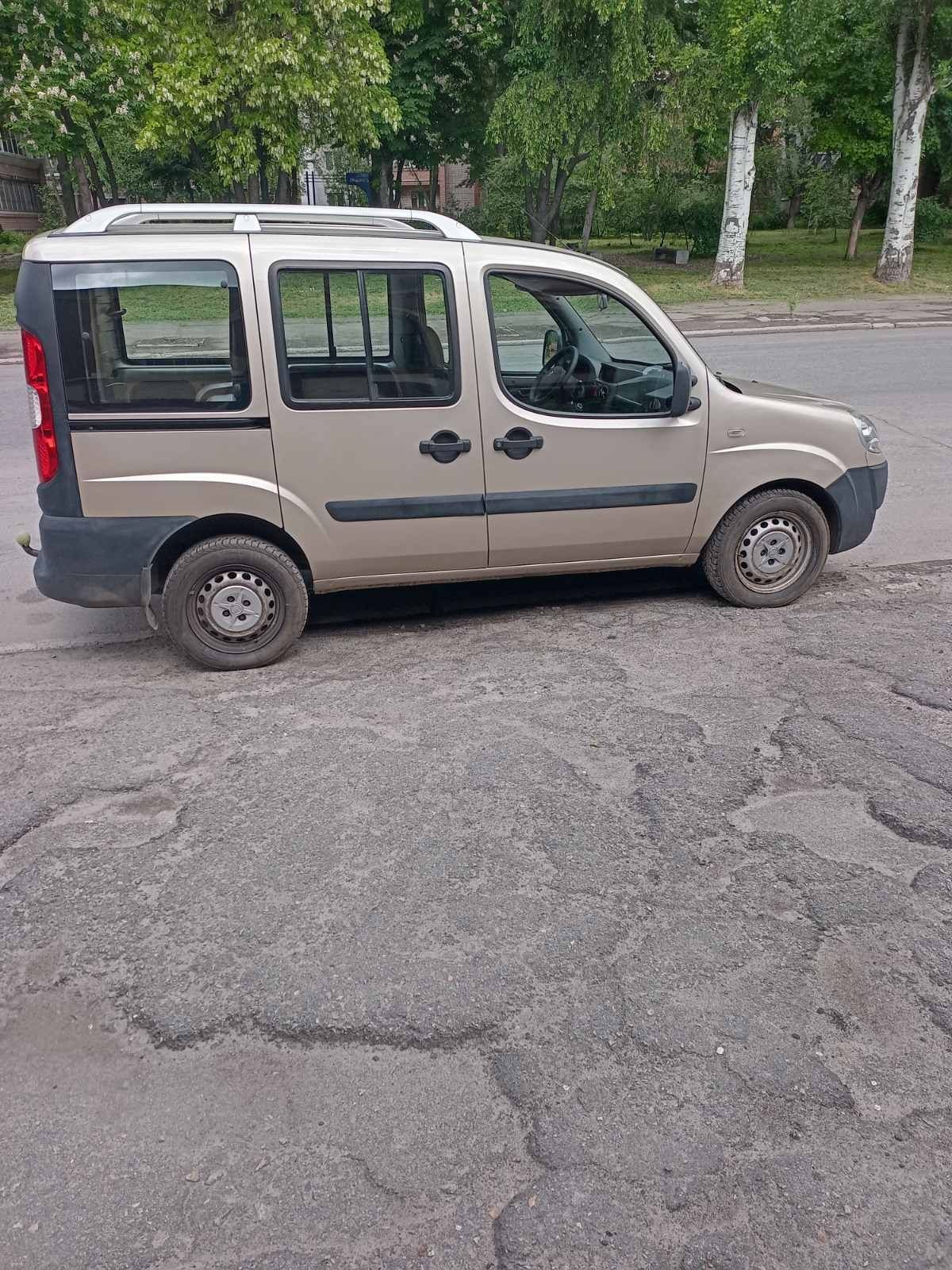 Добло фіат, бензин, пасажир оригінал2012 року