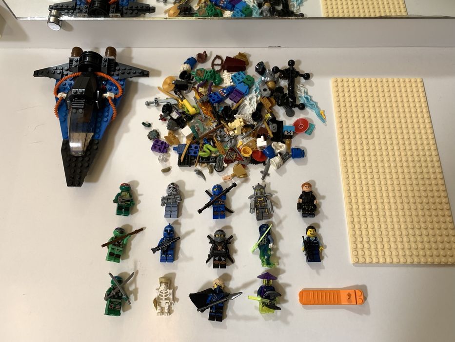 Lego фігурки + запчастини