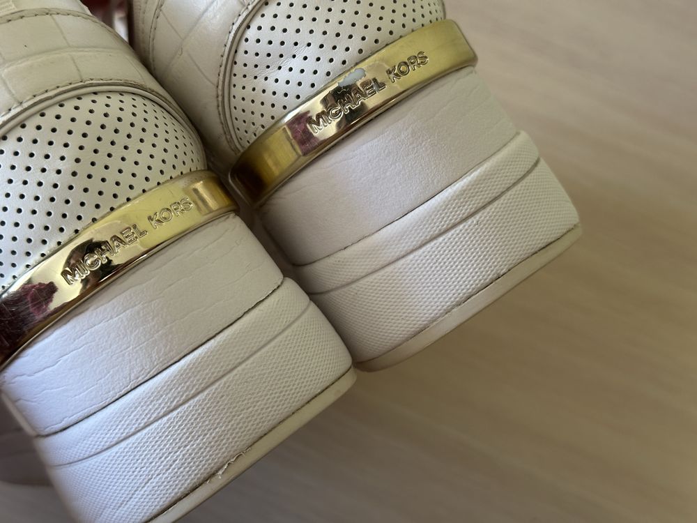 Кросівки жіночі білі michael kors 40 розмір
