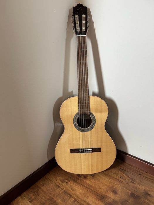 Gitara klasyczna Almansa 402 Spruce z pokrowcem
