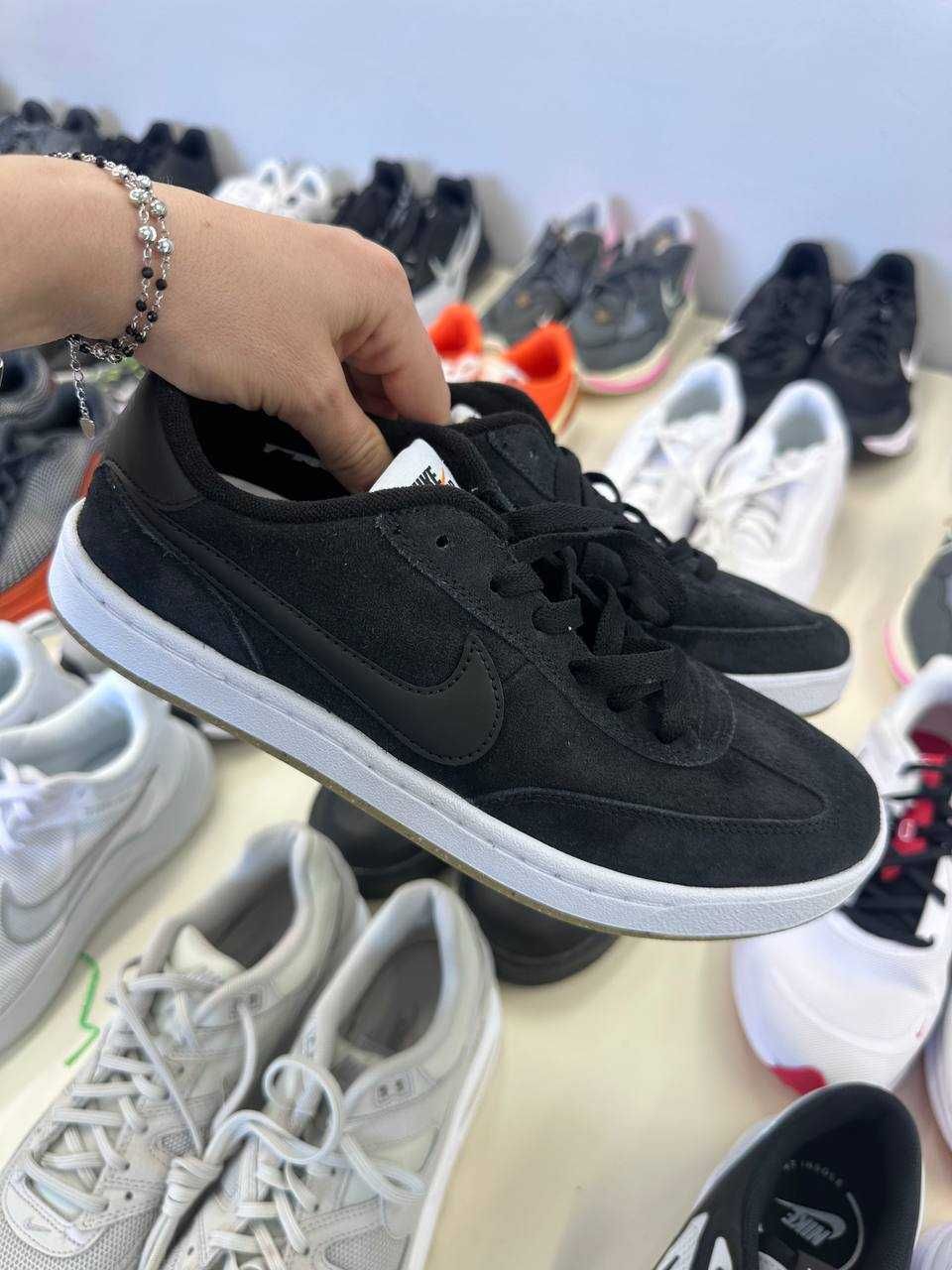 Стокове взуття Nike — категорія В+, лот 44 пари