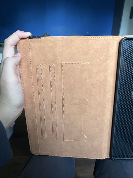 Etui na tablet skórzane