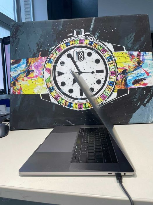 Apple MacBook Pro A1990 – 15.4" / i7 є 6 шт