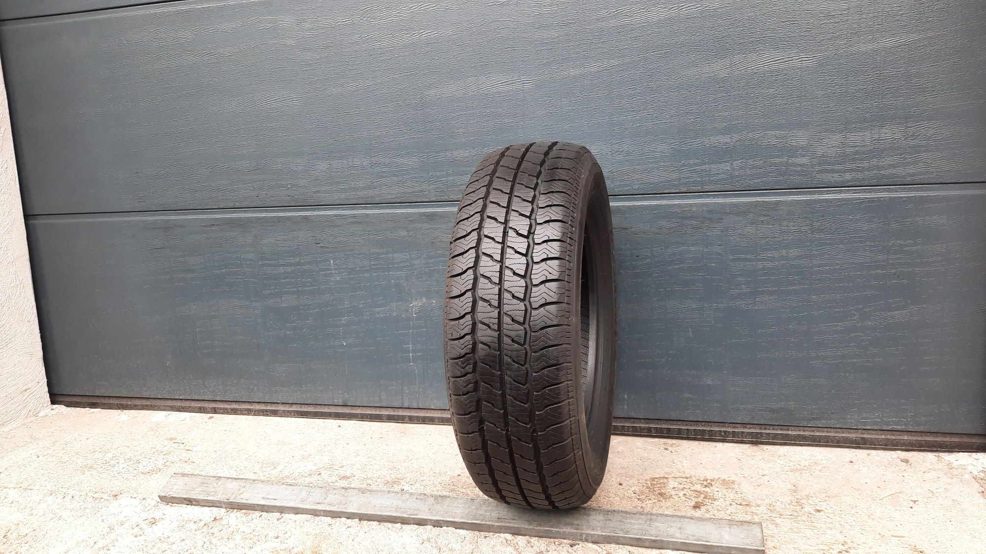 Maxxis 215/65 R16 C VanSmart A/S AL2