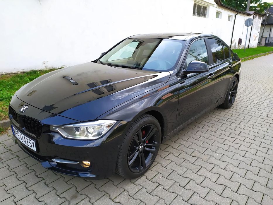 BMW Seria 3 328 Navi Bixenon Szyberdach Kamery 360 Keyless 18 Felgi Head up