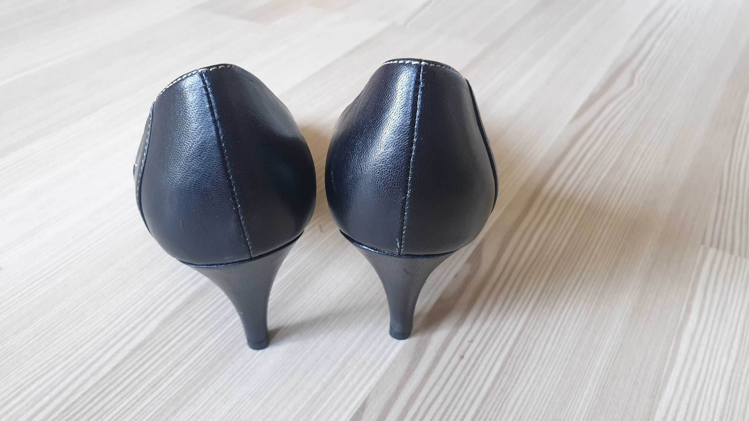 Buty czółenka czarne r. 36 Kazar