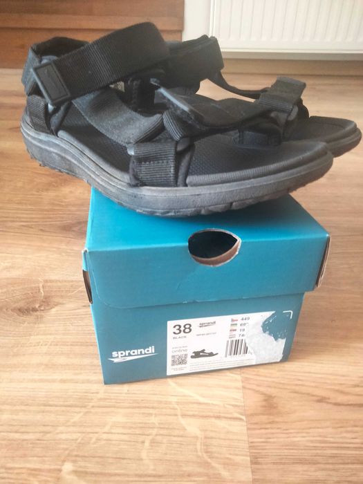 Sandały czarne rozm. 38