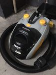 Aspirador UFESA Cycletron, 1600 W, sem saco