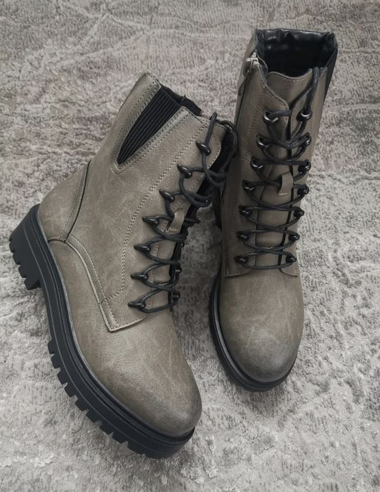 Botki na grubym spodzie roz 38