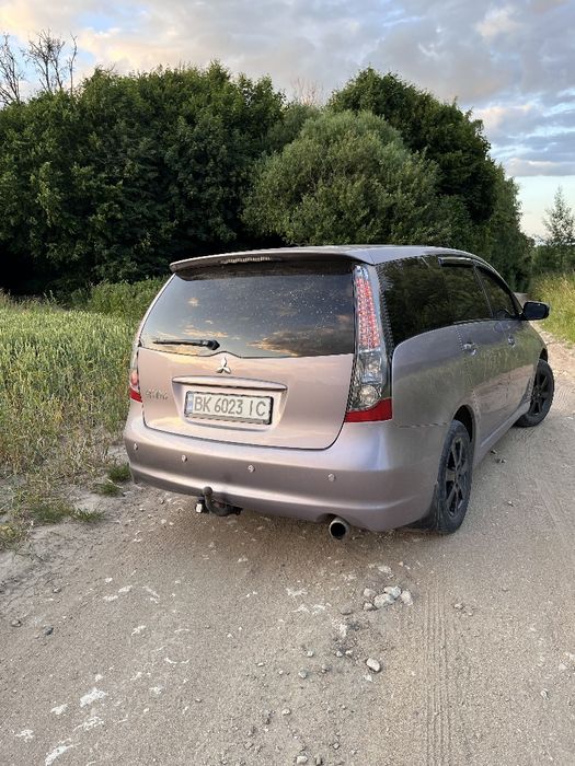 Mitsubishi Grandis 2004 автомат газ бензин
