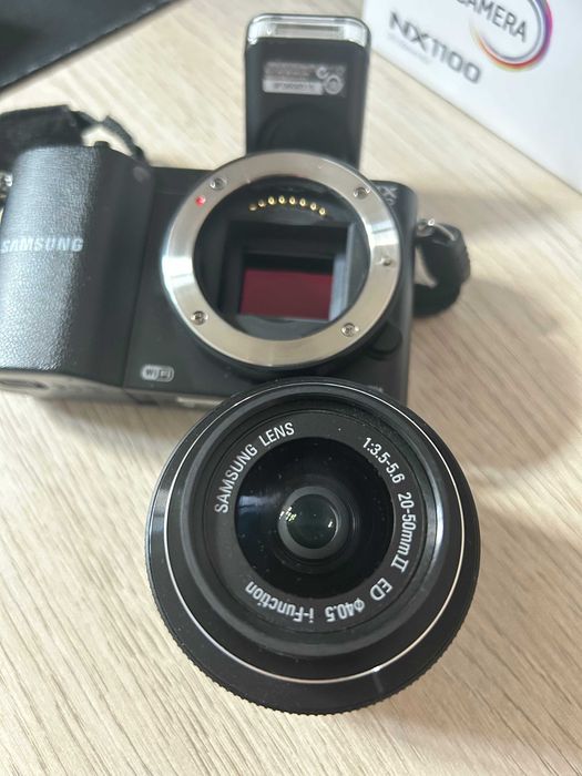 Aparat cyfrowy Samsung NX1100