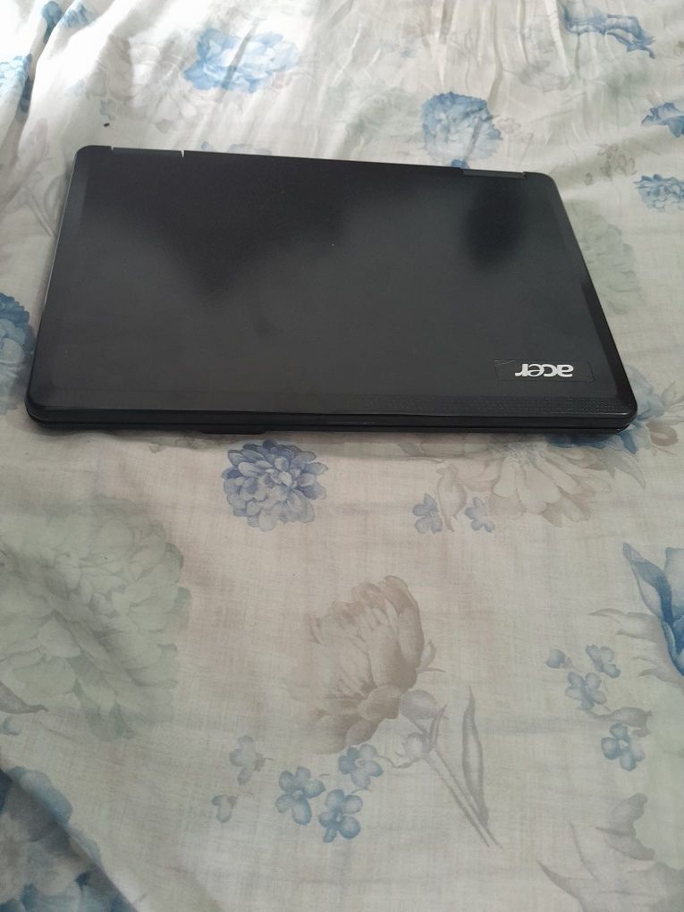 Portátil acer aspire 5734z