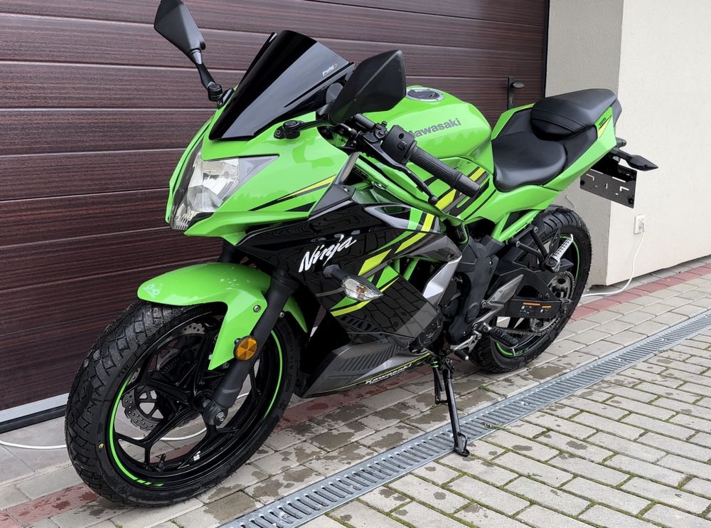 Kawasaki ninja 125 kat. B a1