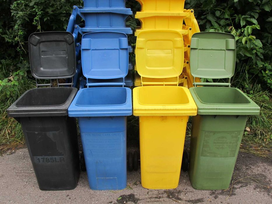 Używany pojemnik na odpady 120l  niemiecki kosz na śmieci kontener