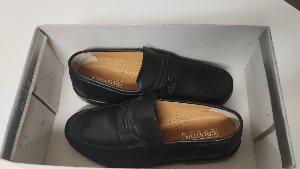 Sapatos de homem NOVOS 38
