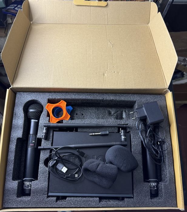 Мікрофонний комплект TONOR TW750 UHF Wireless Microphone