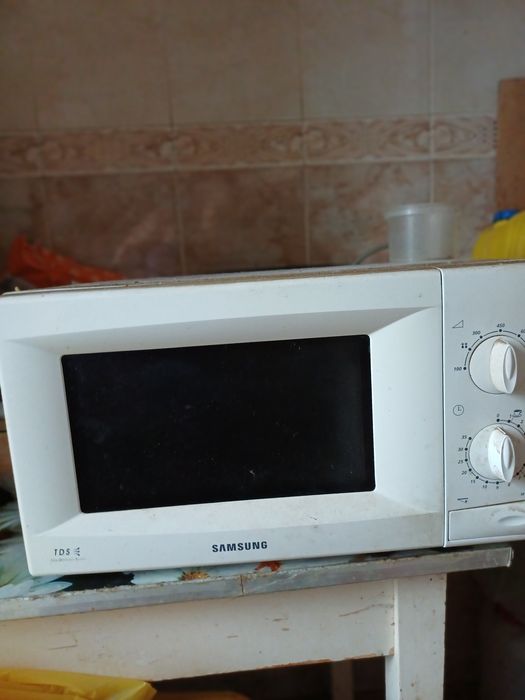 Мікроволновка Samsung под ремонт