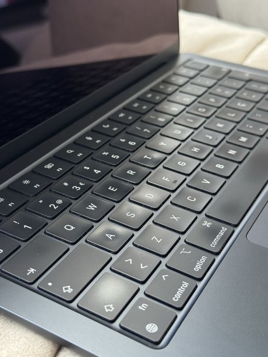 MacBook Air M2 2022
