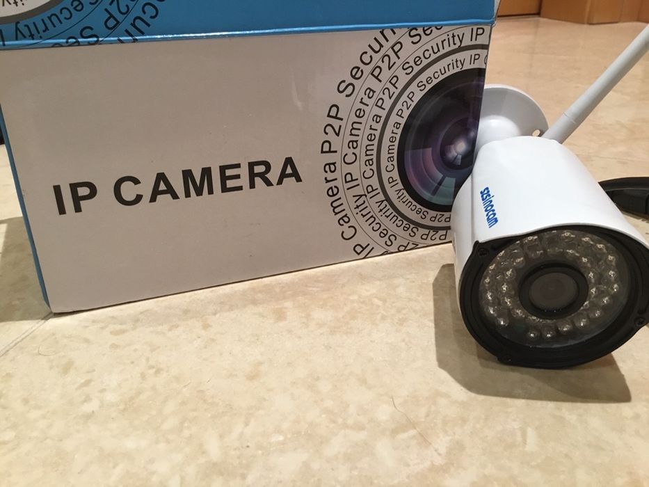 Camera de Video Vigilancia por IP e por cabo