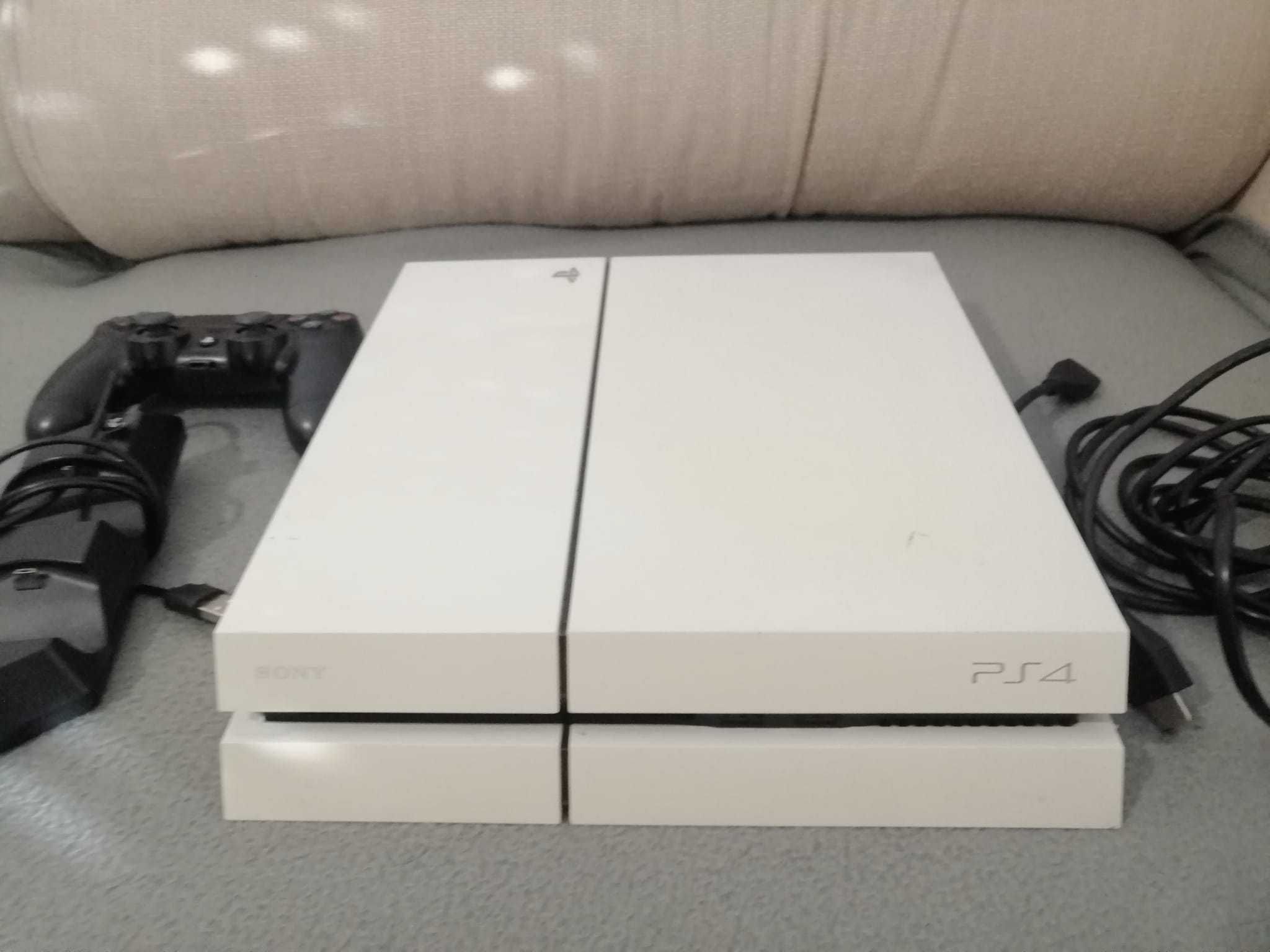 PS4 Glacier White/ PS4 BRANCO (RARO) 500GB Com 8 Jogos e comando