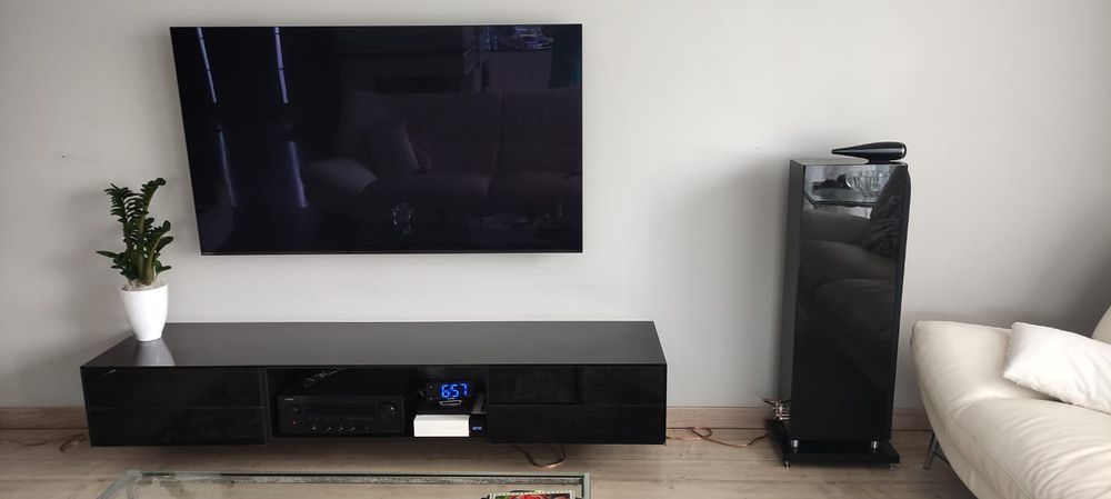 Szafka RTV wisząca czarny lacobel