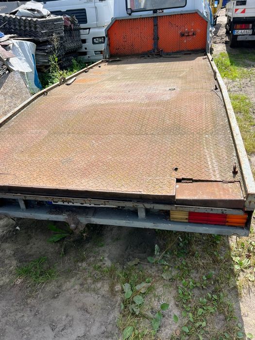 Laweta zabudowa Mercedes 410 4,80 x 2,10 m