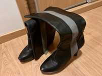 Botas cano e salto alto