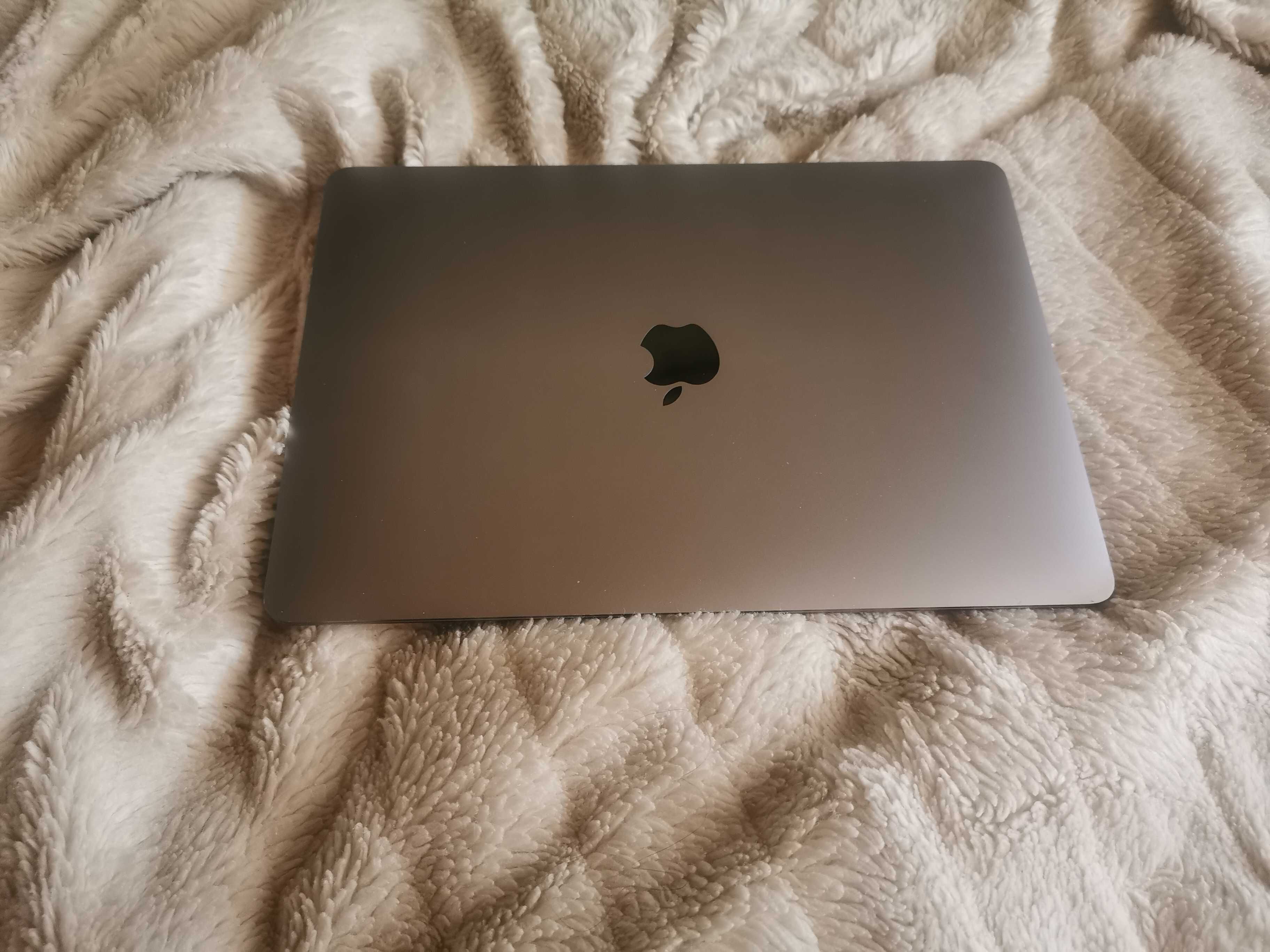 MacBook Air 13” M1 | 16 | 512 | Stan idealny