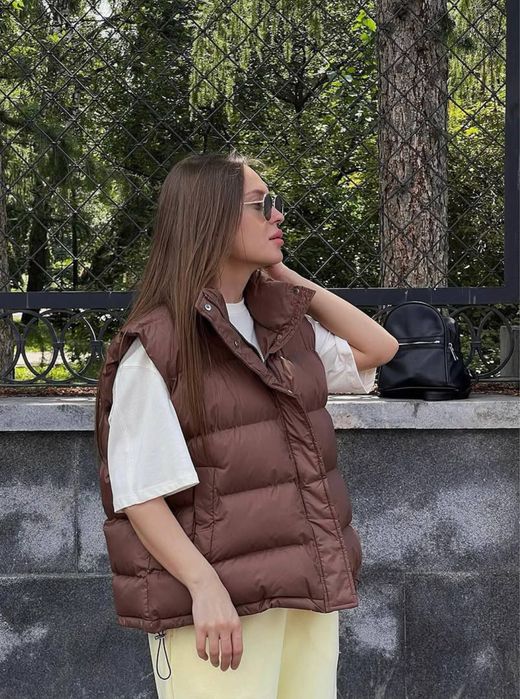 Жилетка  безрукавка осіння жіноча zara коричнева с м л