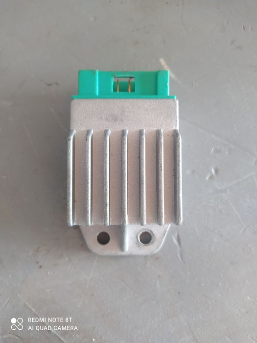 Регулятор напруги