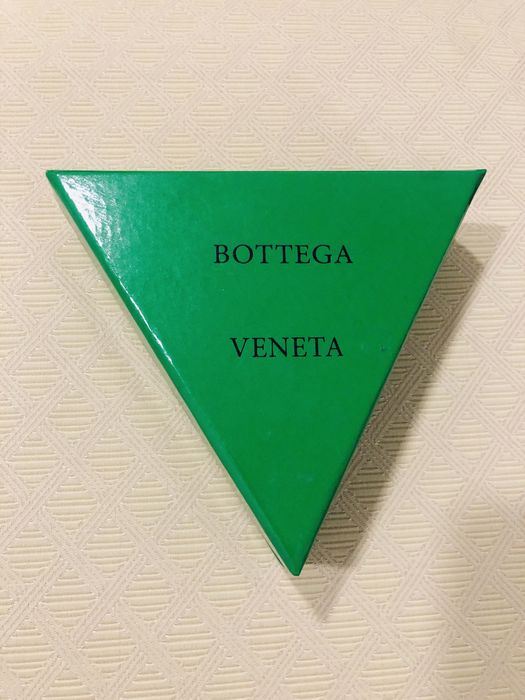 Bottega Veneta подарочная упаковка. Versace.