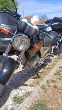 Honda CBF 250 bem estimada