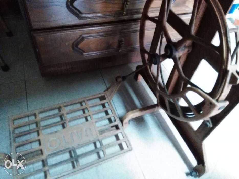 Maquina de costura OLIVA