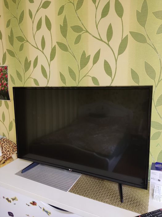 Продам телевізор смарт LG 43 діагональ