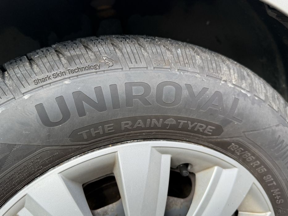 Шини зимові Uniroyal 2021 r ( протектор як новий )