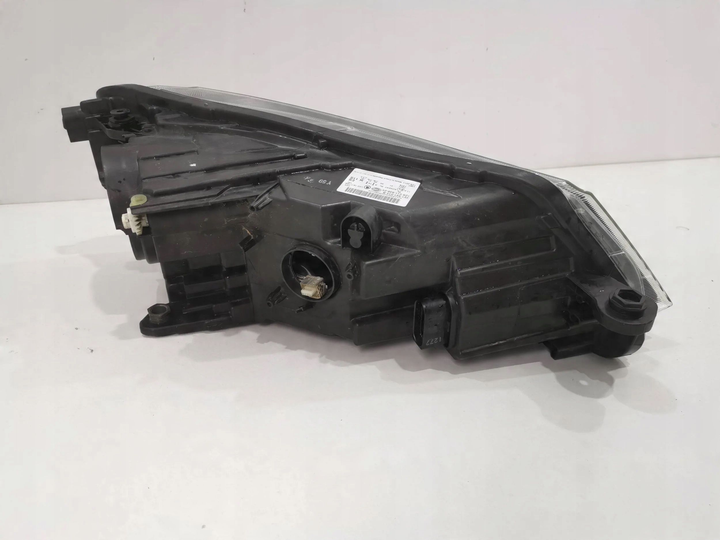 Superb Iii 3V Lampa Lewy przód igła Xenon Led