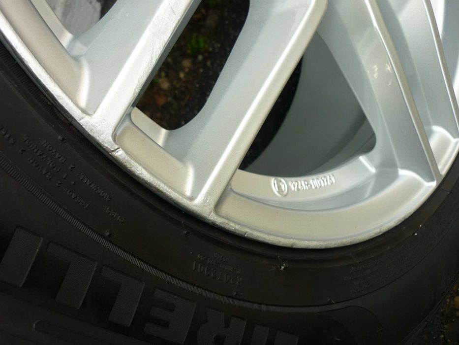 [425] AUDI Q5  8x18 et39 + 235/60/18 PIRELLI winter 5x112