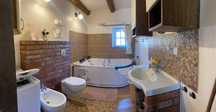 Domek nad jeziorem Bory Tucholskie jacuzzi jezioro las weekend