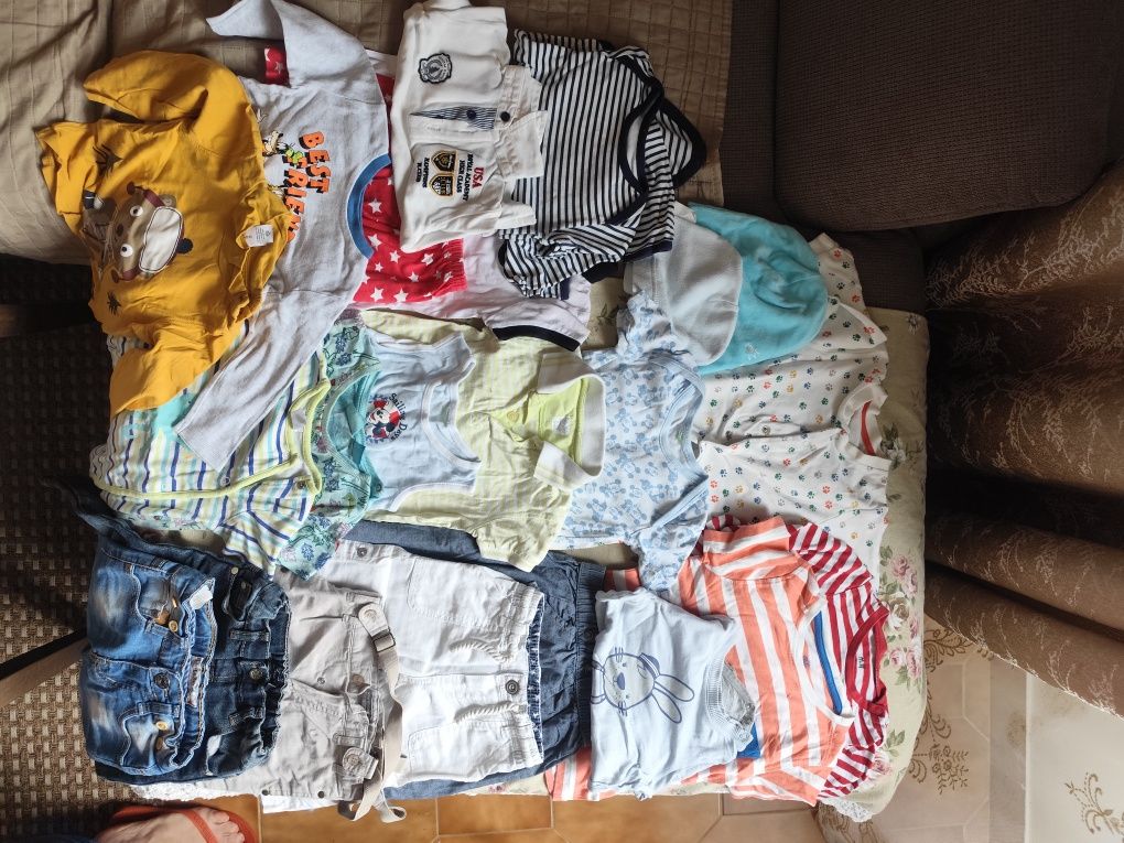 Roupa e calçado p/crianças com idade de 0,6 até 24 m  Zippy, H&M, etc