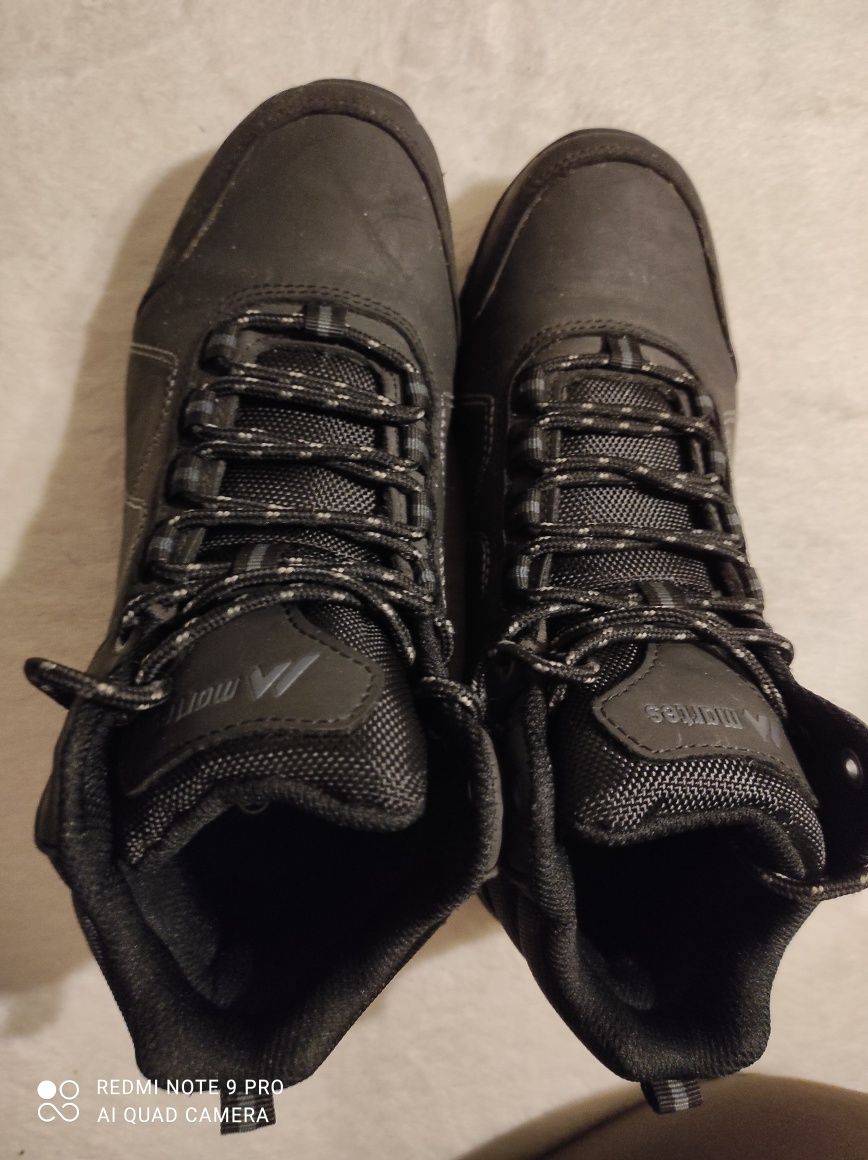 Buty chłopięce Martens rozm.37