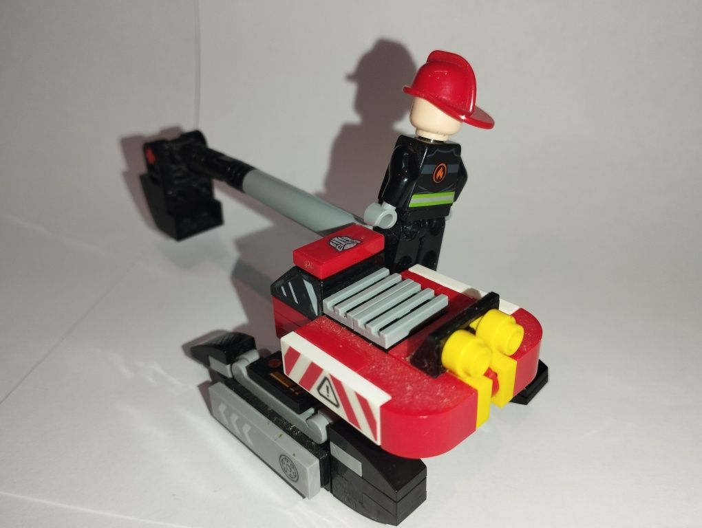 Конструктор лего lego fire truck екскаватор