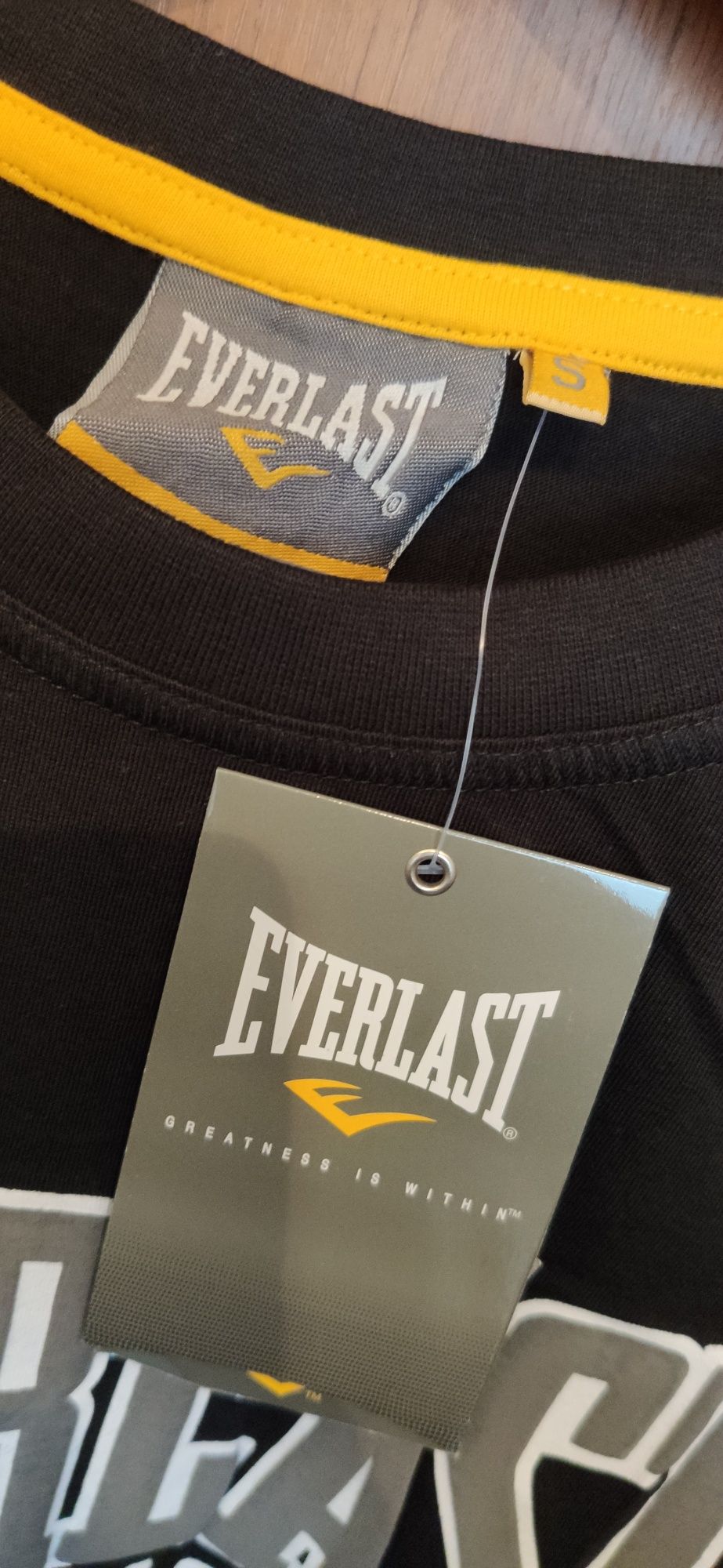 T-shirt Everlast rozmiar S.  Nowa !