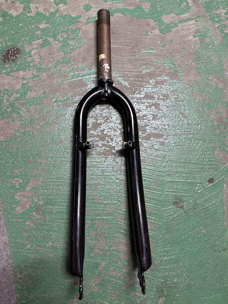 Widelec stalowy 1 1/8 26’