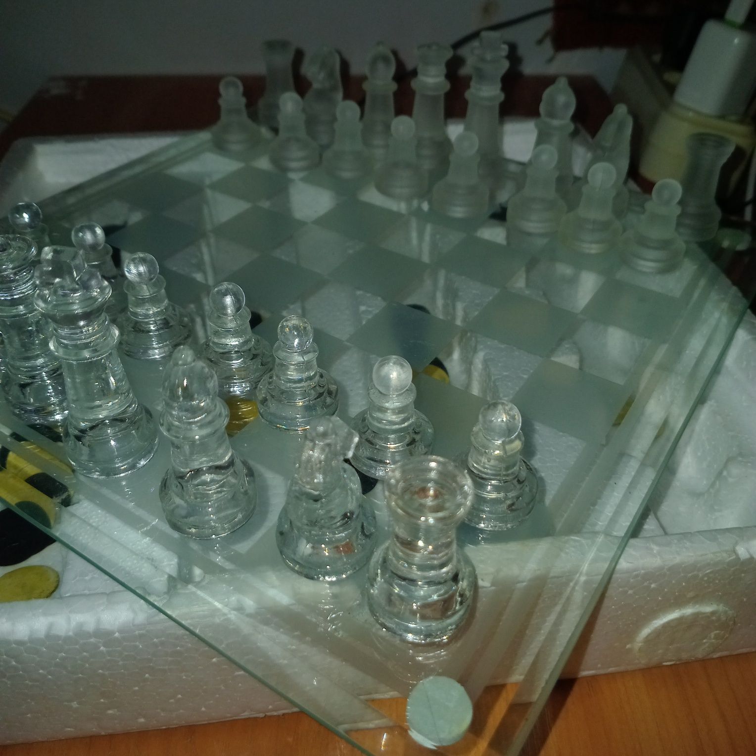 Шахматы хрусталь новые.