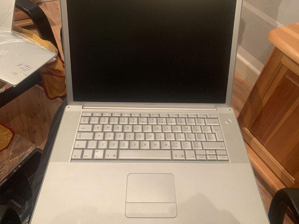 Macbooki i czesci na sprzedarz