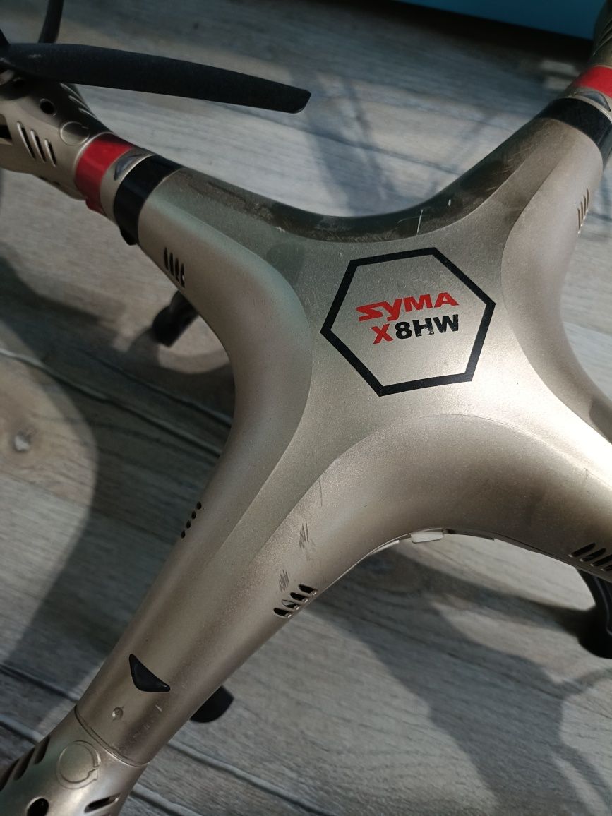 Dron z kamerą HD Syma X8hw