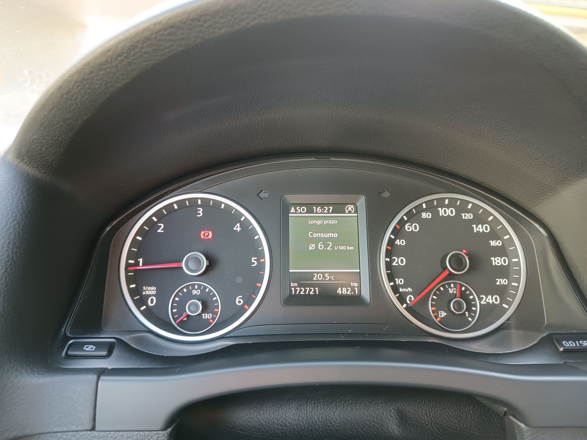 Tiguan R LINE  2.0 TDI